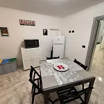 Di Napoli's * Νάπολη
